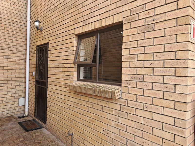 To Let 2 Bedroom Property for Rent in Brackenfell Western Cape